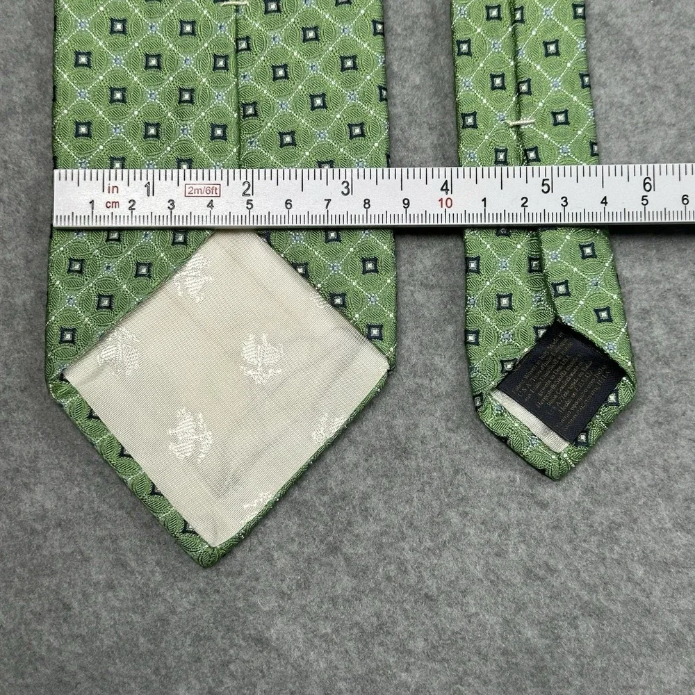 Brooks Brothers Green Silk Geometric Tie Classic Neat‎ Pattern 58x3.4in